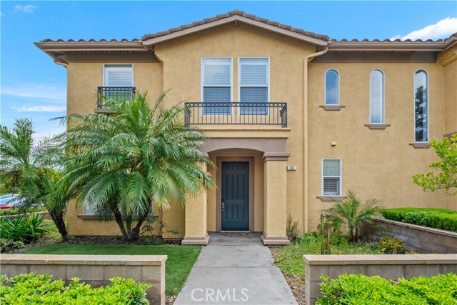 17 Crescent City, Irvine CA: https://media.crmls.org/medias/835fd2da-e70a-49eb-8bb8-8ec66e7b1283.jpg
