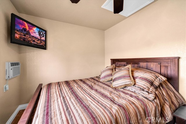 380 Mack Lane, 29 Palms CA: https://media.crmls.org/medias/836008b2-1741-4cef-8b83-50041fc95eec.jpg