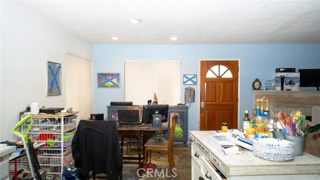 Detail Gallery Image 9 of 29 For 28118 Seco Canyon Rd #149,  Saugus,  CA 91390 - 2 Beds | 2/1 Baths