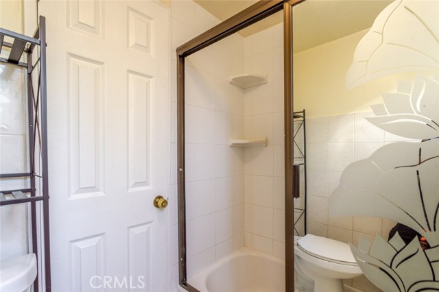 Detail Gallery Image 30 of 34 For 19026 Keswick, Reseda,  CA 91335 - 2 Beds | 2 Baths