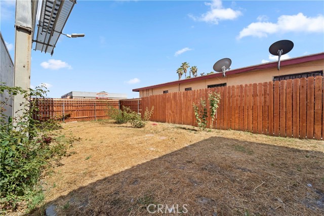 796 N Mount Vernon Avenue, San Bernardino CA: https://media.crmls.org/medias/83616a8a-44ee-44a5-85b5-fbf455ab4bf5.jpg