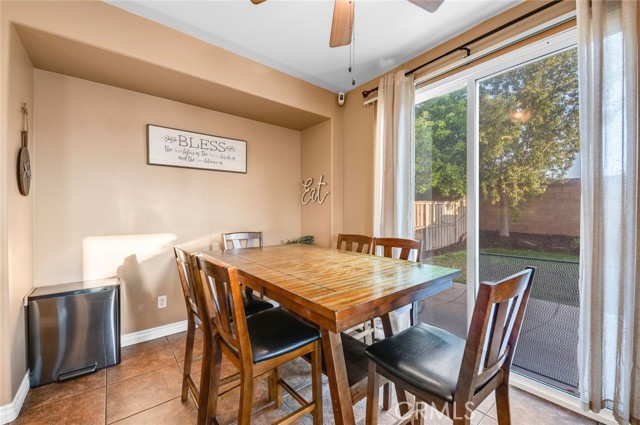 33513 Cedar Creek Lane, Lake Elsinore CA: https://media.crmls.org/medias/8361b673-9175-4df4-a6ea-aeeff28fe6f2.jpg