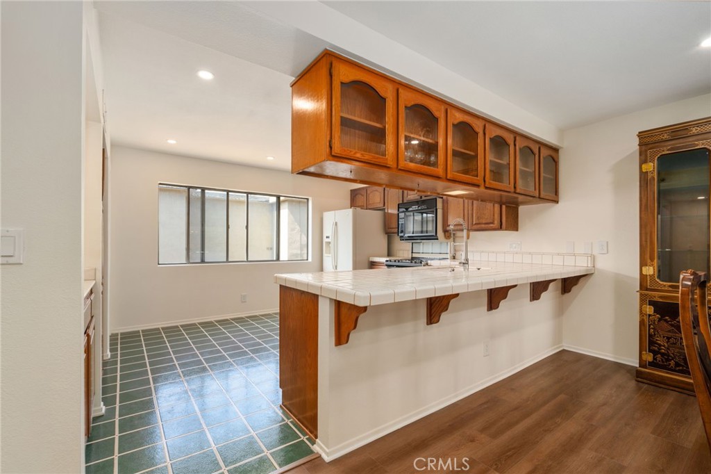 MLS #DW25227160 image #9