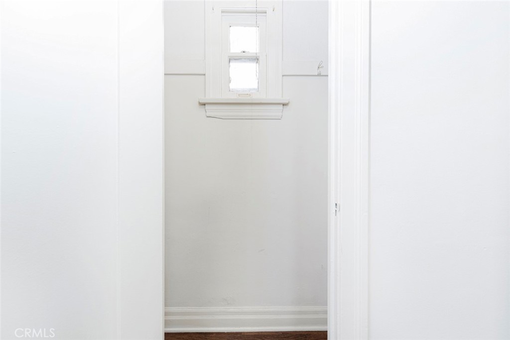 https://media.crmls.org/medias/83622e89-4719-4459-9c8a-e5ba4ea7fc03.jpg?preset=X-Large