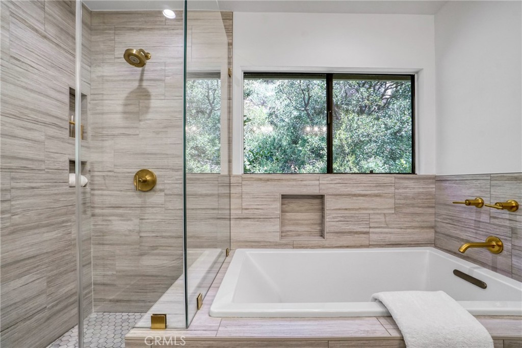 3392 Coy DriveSherman Oaks img 38