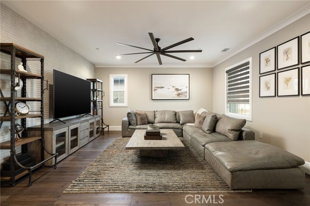 4901 Orleans Drive, Huntington Beach CA: https://media.crmls.org/medias/836359d4-9710-474f-8929-68c9f9c9df09.jpg