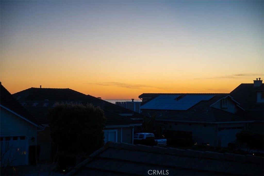 https://media.crmls.org/medias/8363cf37-d4a4-4022-b135-e461f71daa13.jpg?preset=X-Large