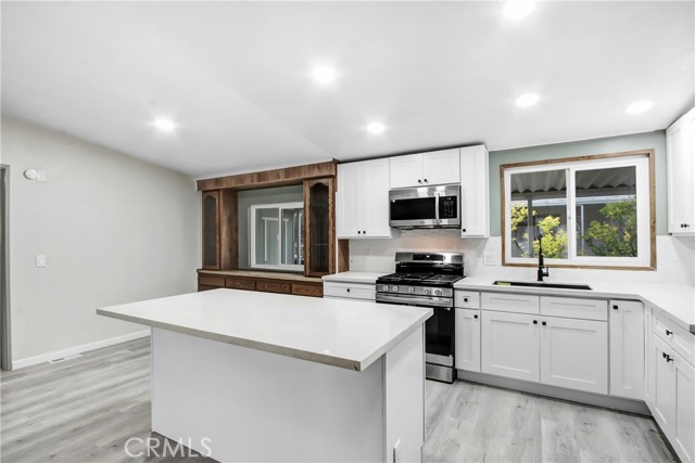 Detail Gallery Image 6 of 22 For 38619 Calle De La Siesta, Murrieta,  CA 92563 - 3 Beds | 2 Baths