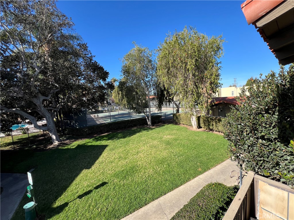 https://media.crmls.org/medias/83657fcf-575a-4c38-a62d-8b05deccceff.jpg?preset=X-Large