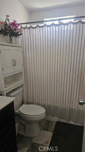 Detail Gallery Image 3 of 12 For 2325 Pecos Ct, Lancaster,  CA 93535 - 3 Beds | 2 Baths