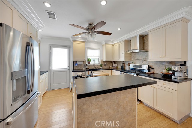17971 Theodora Drive, Tustin CA: https://media.crmls.org/medias/83667c53-8be6-4eb9-bdca-a63a388eefd5.jpg