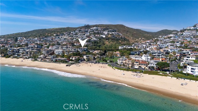 86 Emerald Bay, Laguna Beach CA: https://media.crmls.org/medias/8366a851-f2f1-4f76-9b40-37d1127f2d2b.jpg