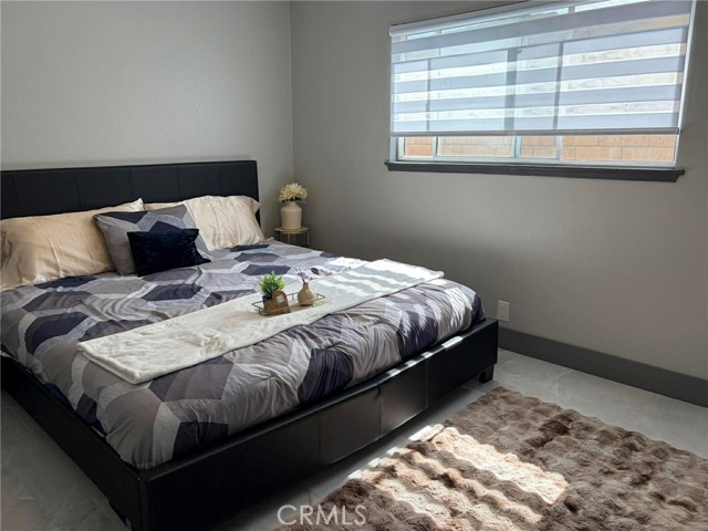 Detail Gallery Image 5 of 8 For 16561 Monroe Ln, Huntington Beach,  CA 92647 - 3 Beds | 2 Baths