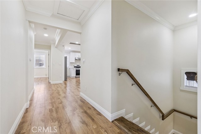 2104 Crenshaw Boulevard, Los Angeles CA: https://media.crmls.org/medias/8367811a-a32f-4f03-8d1e-0c5b4d54cc80.jpg