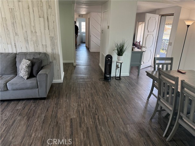 17400 Valley Blvd, Fontana CA: https://media.crmls.org/medias/8368e9bd-2ee3-4d30-982a-196e2d4f0c0a.jpg