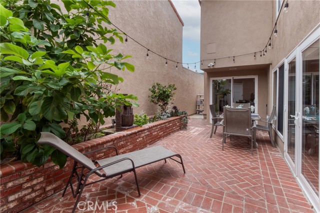 64 Seacrest Court, Long Beach CA: https://media.crmls.org/medias/83697db2-fa67-46c3-93de-7691e60b6376.jpg
