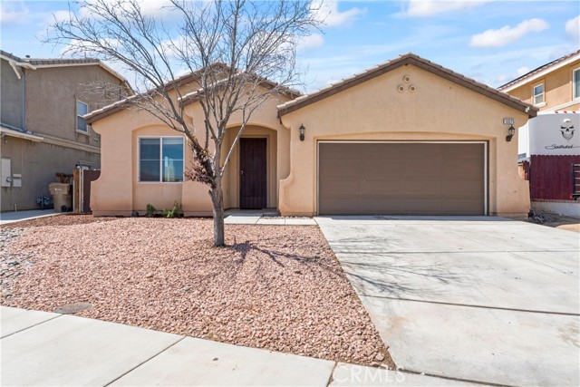 13275 Lone Pine Court, Hesperia CA: https://media.crmls.org/medias/83698065-b402-43fd-8bfa-14101d218e45.jpg