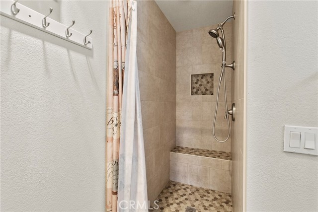 Detail Gallery Image 20 of 33 For 5 Robin Hill Ln, Laguna Hills,  CA 92653 - 3 Beds | 2/1 Baths