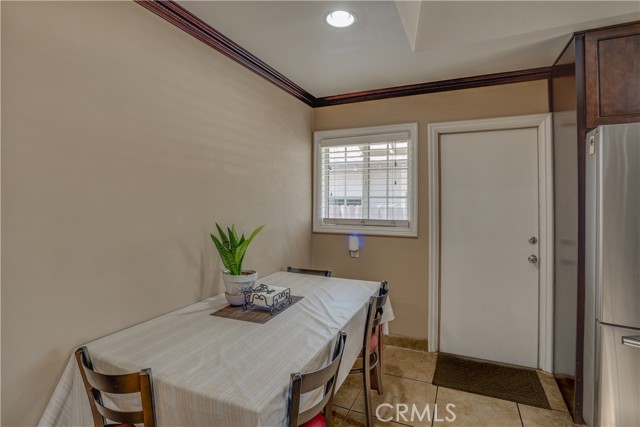 2304 W Flower Avenue, Fullerton CA: https://media.crmls.org/medias/836a9e53-9f15-4ea1-82a7-6e813d62d81f.jpg