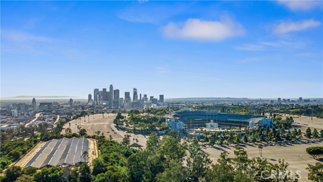 Detail Gallery Image 6 of 10 For 744 Amador, Los Angeles,  CA 90012 - – Beds | – Baths