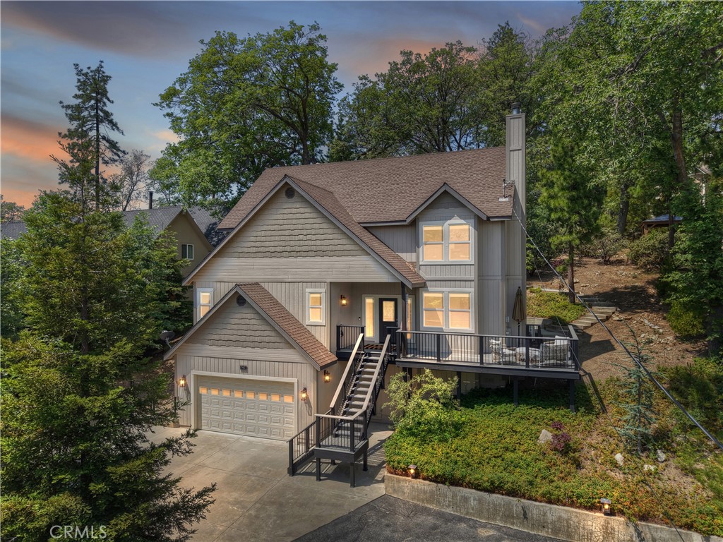 942 Lucerne Lane