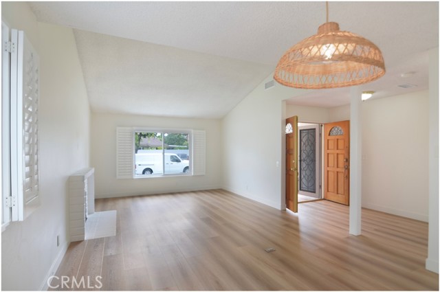 Detail Gallery Image 5 of 30 For 1110 Redding, Costa Mesa,  CA 92626 - 4 Beds | 2 Baths
