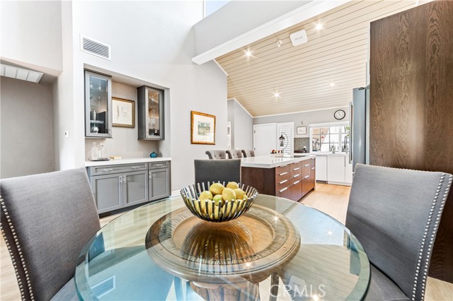 Detail Gallery Image 13 of 27 For 17294 Citron, Irvine,  CA 92612 - 2 Beds | 2 Baths