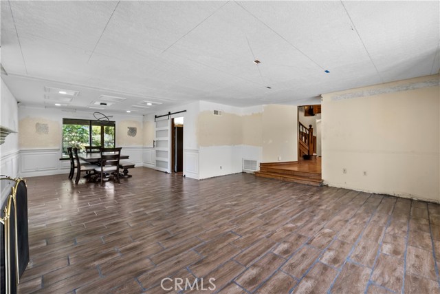 25472 Via Acorde, Valencia CA: https://media.crmls.org/medias/836c0237-9ff6-492b-8871-e89518b7fc4d.jpg