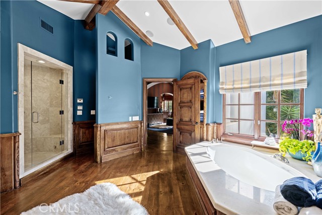 2347 E Valley Road, Montecito CA: https://media.crmls.org/medias/836c1581-e788-49a9-9e46-5e206c11f8e6.jpg