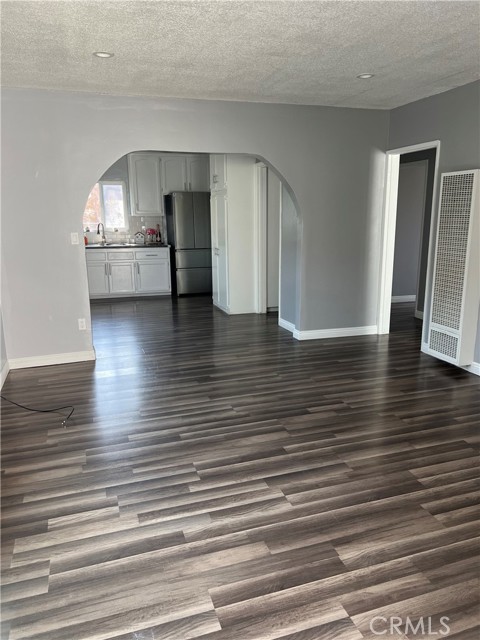 3512 Michigan, East Los Angeles CA: https://media.crmls.org/medias/836c7cf1-0dba-44e6-9d3c-90502749c78e.jpg