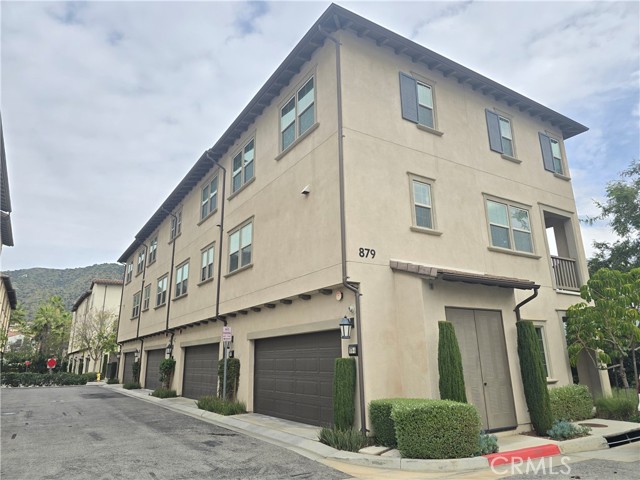 879 Iris WAY Unit: A