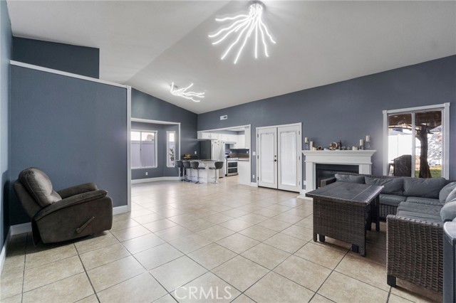 Detail Gallery Image 6 of 33 For 2505 Stuart Ave, Clovis,  CA 93611 - 4 Beds | 2 Baths