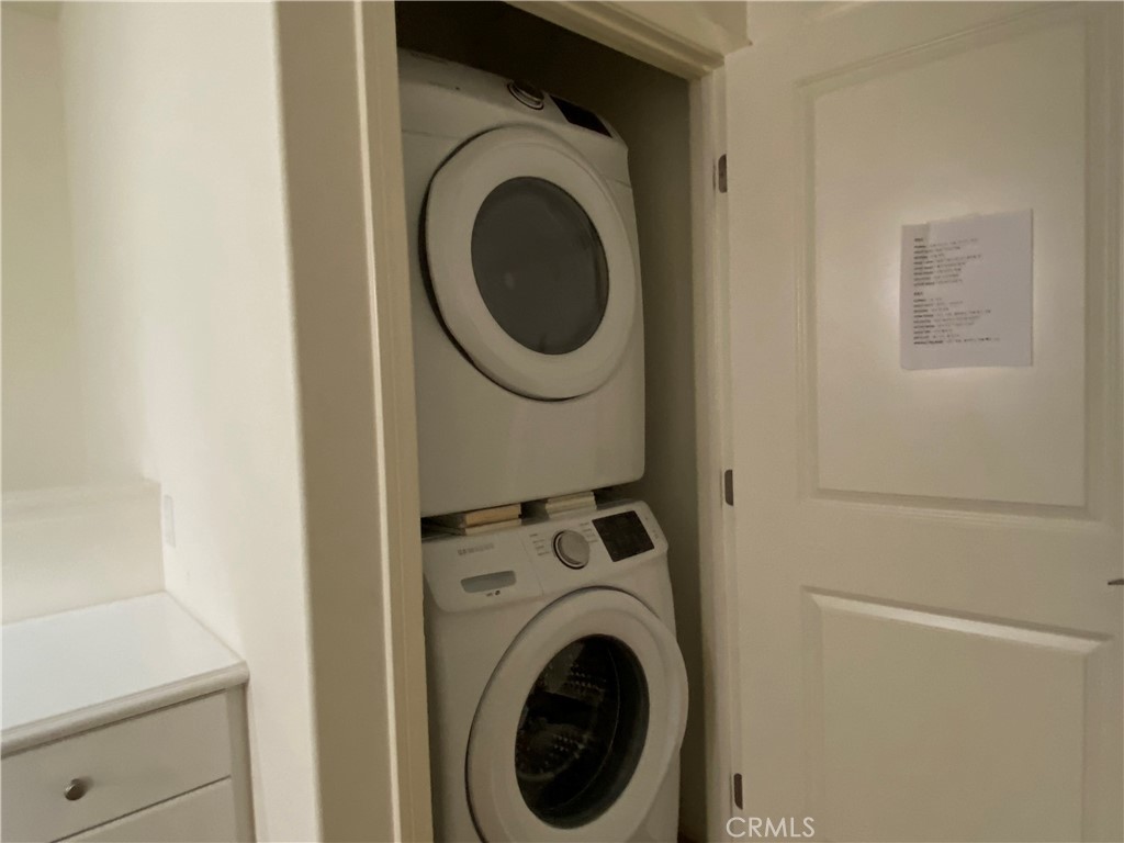 https://media.crmls.org/medias/836f173f-1374-4b27-9d39-d96d648437fd.jpg?preset=X-Large