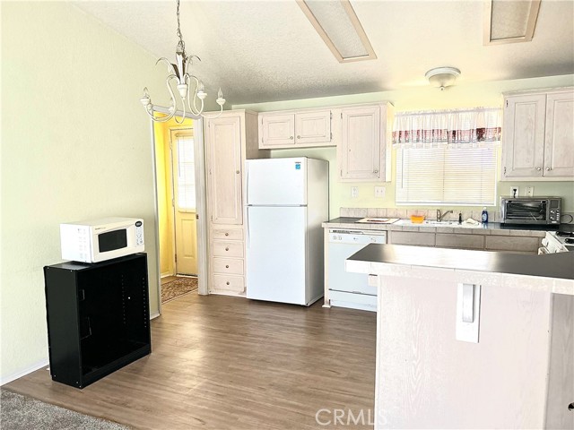 Detail Gallery Image 6 of 24 For 2139 E 4th St #176,  Ontario,  CA 91764 - 3 Beds | 2 Baths