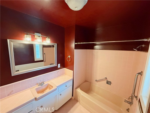 Detail Gallery Image 16 of 23 For 2030 E 3rd #5,  Long Beach,  CA 90814 - 1 Beds | 1 Baths