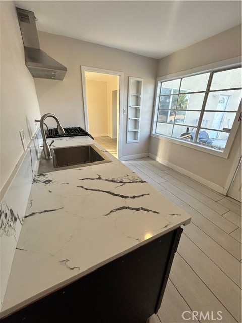 Detail Gallery Image 5 of 9 For 9775 Poplar Ave, Fontana,  CA 92335 - 4 Beds | 2 Baths