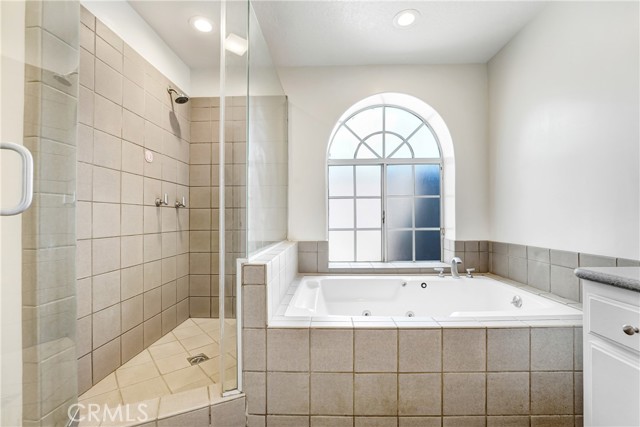 Detail Gallery Image 12 of 15 For 8547 Keokuk Ave, Winnetka,  CA 91306 - 4 Beds | 2 Baths