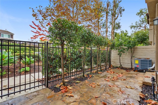 Detail Gallery Image 38 of 45 For 38 Veneto Ln, Aliso Viejo,  CA 92656 - 3 Beds | 2/1 Baths