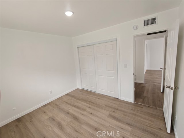 Detail Gallery Image 9 of 17 For 10556 Hillview, Chatsworth,  CA 91311 - 4 Beds | 2 Baths