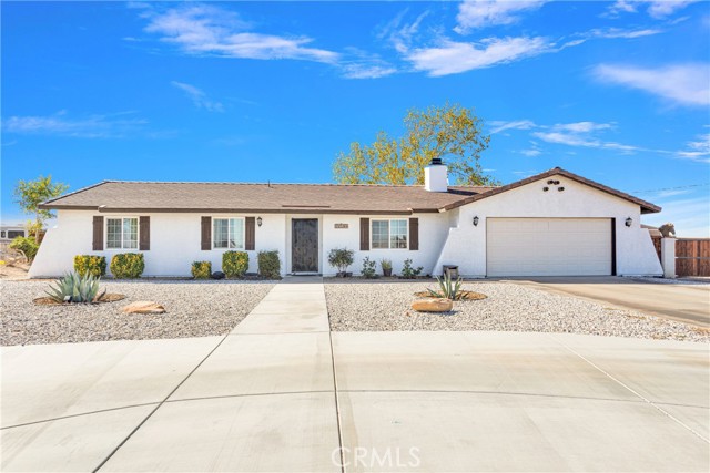 Detail Gallery Image 1 of 42 For 11194 11th Ave, Hesperia,  CA 92345 - 3 Beds | 2 Baths