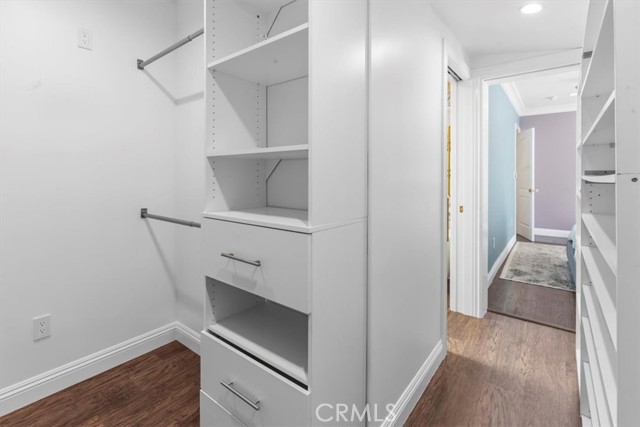 5201 Sale Avenue, Woodland Hills CA: https://media.crmls.org/medias/837243b6-39eb-4a4f-8997-5e6a97b1f968.jpg