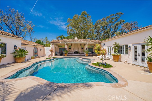 17716 Via De Fortuna, Rancho Santa Fe CA: https://media.crmls.org/medias/837290d8-4dc3-40ef-822f-f3b08c7f2bed.jpg