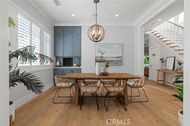 849 12th Court, Manhattan Beach, California 90266, 5 Bedrooms Bedrooms, ,5 BathroomsBathrooms,Residential,Sold,12th,SB22146383