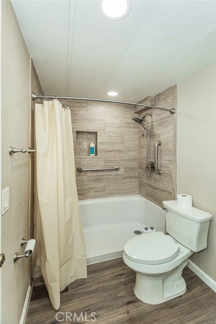 Image 29 of 39 For 371 Bethel Avenue