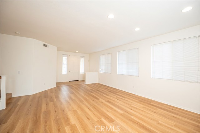 Image 4 of 28 For 1886 Spring White Rd