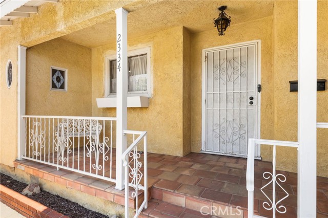 Detail Gallery Image 2 of 45 For 2334 Iroquois Ave, Long Beach,  CA 90815 - 2 Beds | 2 Baths