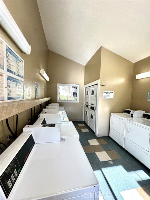 Detail Gallery Image 16 of 18 For 960 E Bonita Ave #113,  Pomona,  CA 91767 - 1 Beds | 1 Baths