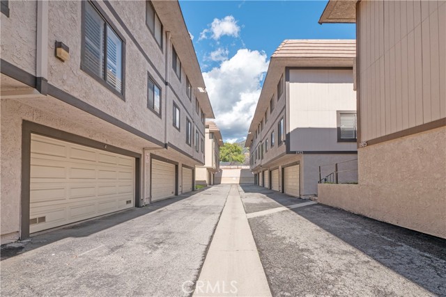 Detail Gallery Image 40 of 47 For 1925 E Huntington Dr #E,  Duarte,  CA 91010 - 3 Beds | 2/1 Baths