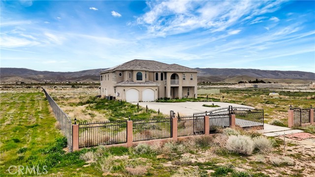 Detail Gallery Image 5 of 64 For 25704 W Avenue C, Lancaster,  CA 93536 - 4 Beds | 4 Baths