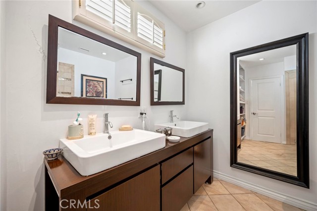 Detail Gallery Image 25 of 37 For 5212 Reynier Ave, Los Angeles,  CA 90056 - 3 Beds | 3/1 Baths